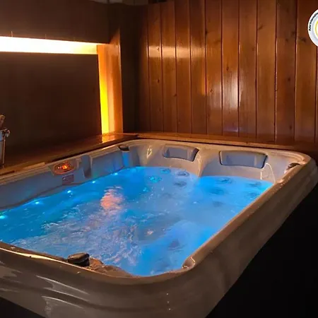 Azor International House