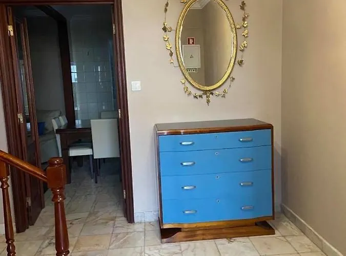 Azor International House Vakantiehuis *