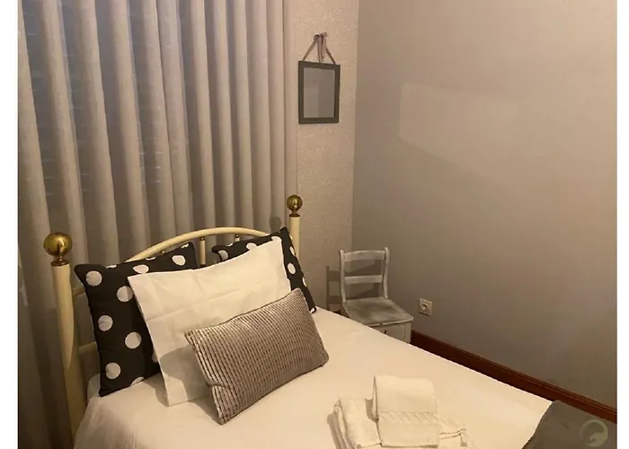 Azor International House Vakantiehuis