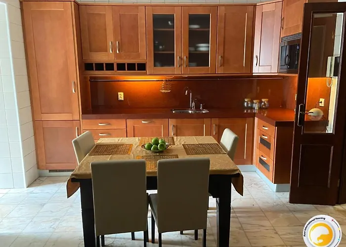 Azor International House Vakantiehuis Ponta Delgada