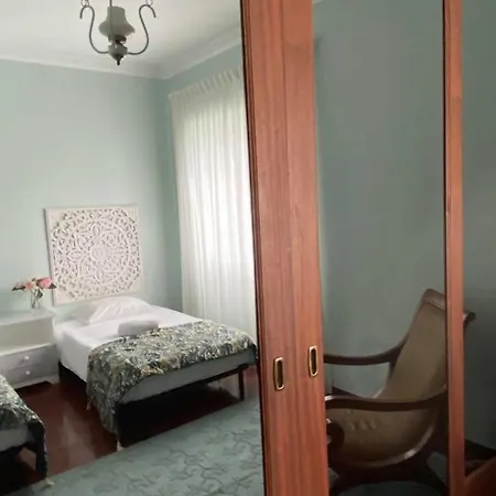 Ferienhaus Azor International House *