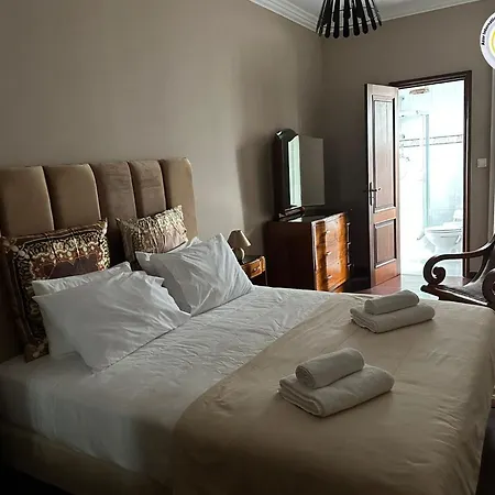 Ferienhaus Azor International House *