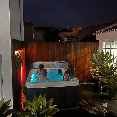 Holiday home Azor International House *