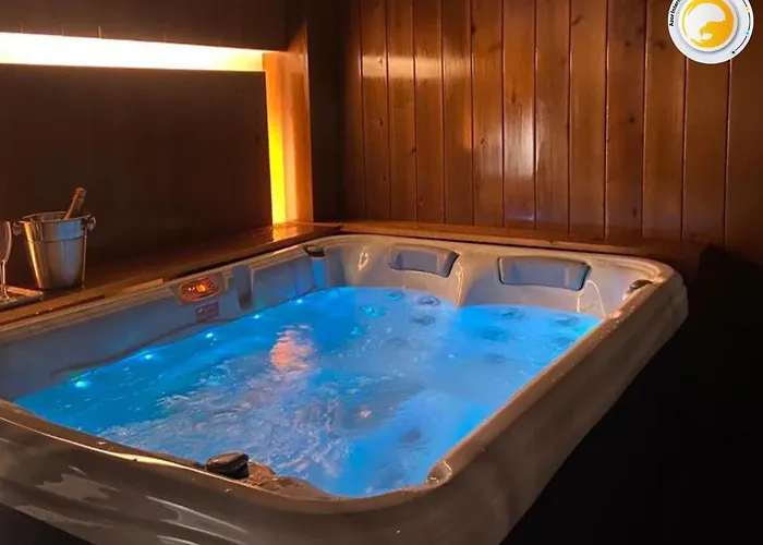 Azor International House